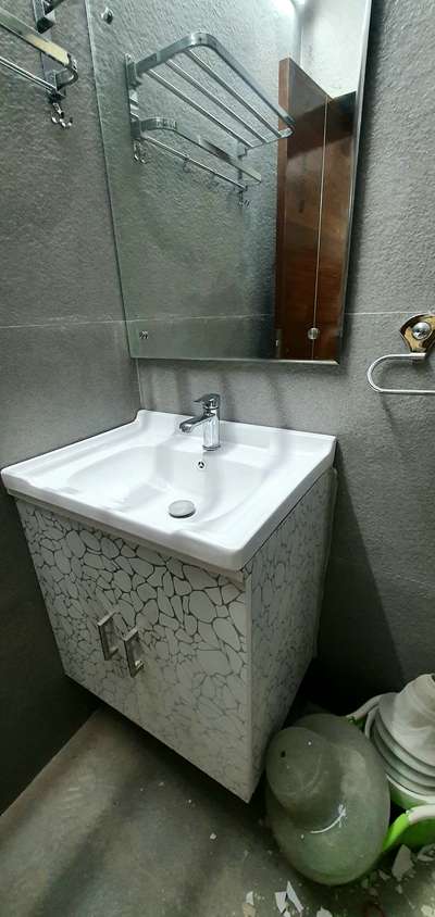 Bathroom Designs by Contractor Sarfraz saifi, Delhi | Kolo
