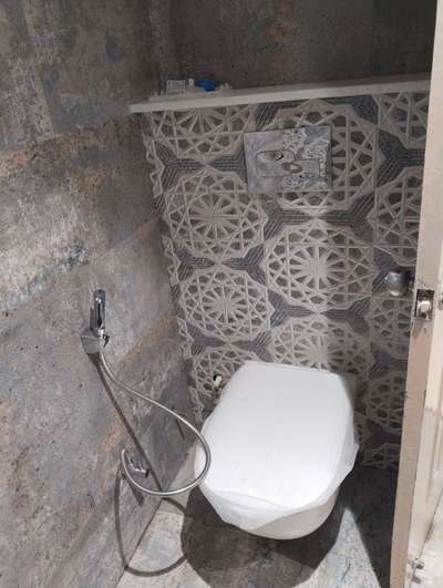 Bathroom Designs by Plumber sokeen saifi, Gautam Buddh Nagar | Kolo