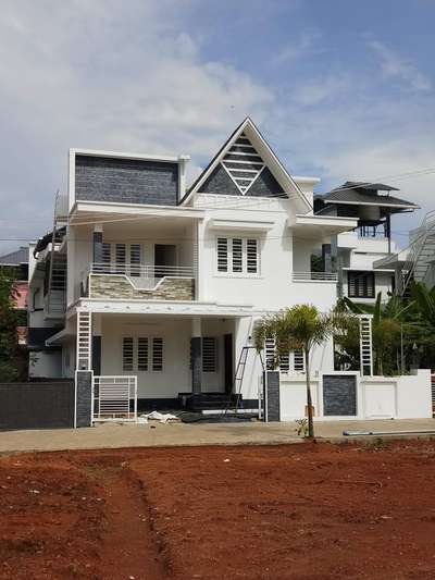 Exterior Designs by Contractor BABU T S Thaivettil , Ernakulam | Kolo