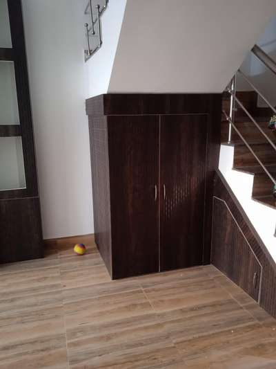 Flooring, Storage, Staircase Designs by Carpenter Amar Kumar, Bhopal | Kolo