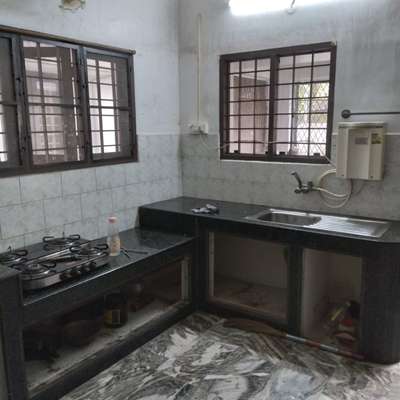Kitchen, Storage, Window Designs by Contractor Srishti  Interiors , Ernakulam | Kolo
