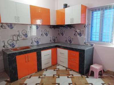 Kitchen, Storage, Window Designs by Carpenter Mosim Khan, Gautam Buddh Nagar | Kolo