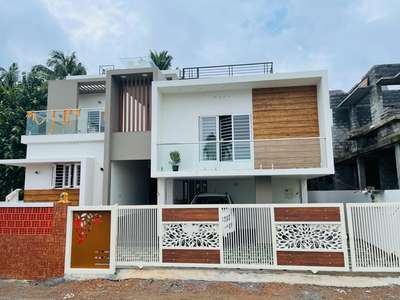 Outdoor Designs by Home Owner aadil builders  developers, Ernakulam | Kolo
