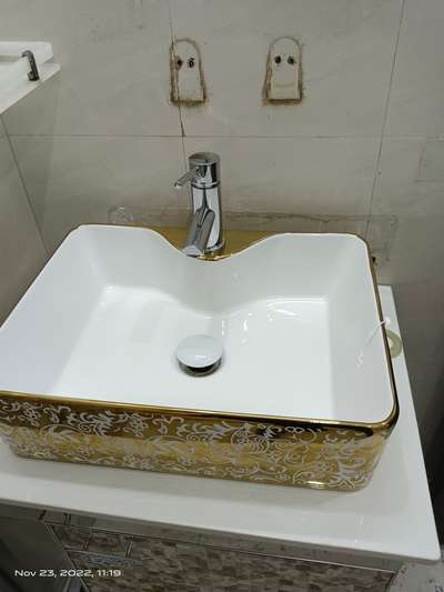 Bathroom Designs by Plumber Ashwini Bhuyan, Gautam Buddh Nagar | Kolo