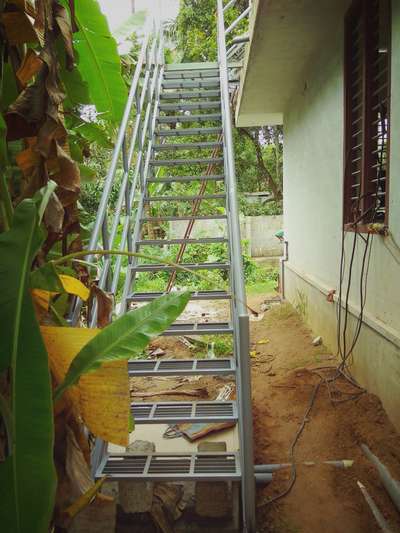 Staircase Designs by Building Supplies Manimon Gopinathan, Thrissur | Kolo