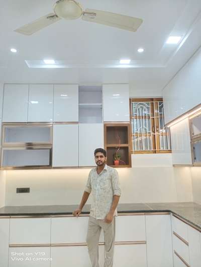 Kitchen Designs by Carpenter Abdul muttalib, Gautam Buddh Nagar | Kolo