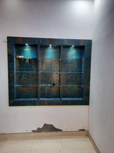 Flooring, Lighting, Storage Designs by Carpenter Yakub Ali, Gautam Buddh Nagar | Kolo