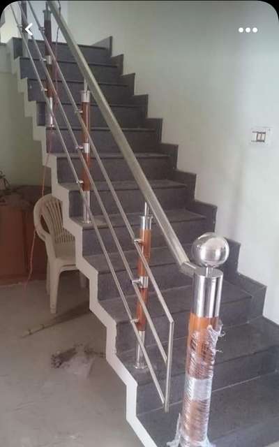 Staircase Designs by Fabrication & Welding Asif Saifi, Delhi | Kolo