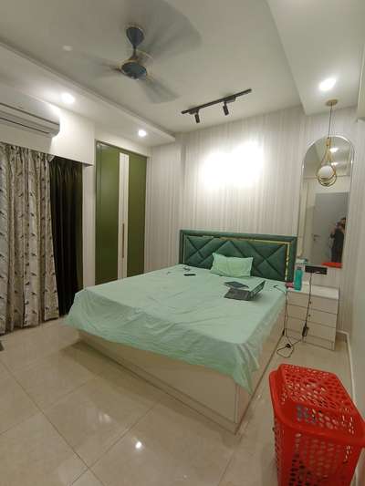 Furniture, Storage, Bedroom Designs by Interior Designer dreamz creatorz, Gautam Buddh Nagar | Kolo