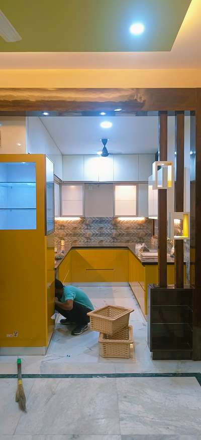Kitchen, Lighting, Storage Designs by Contractor Jareef Khan, Gurugram | Kolo