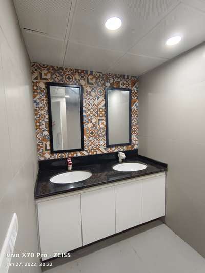Bathroom Designs by Carpenter MARS FUTURE , Gautam Buddh Nagar | Kolo