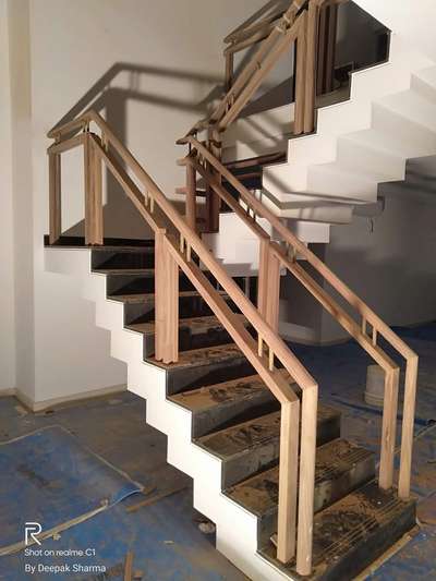 Staircase Designs by Carpenter Nasir Hussain, Jaipur | Kolo