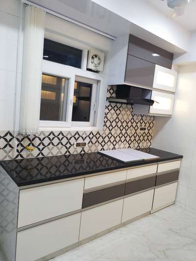 Kitchen, Storage Designs by Contractor Noorshad Alam, Gautam Buddh Nagar | Kolo