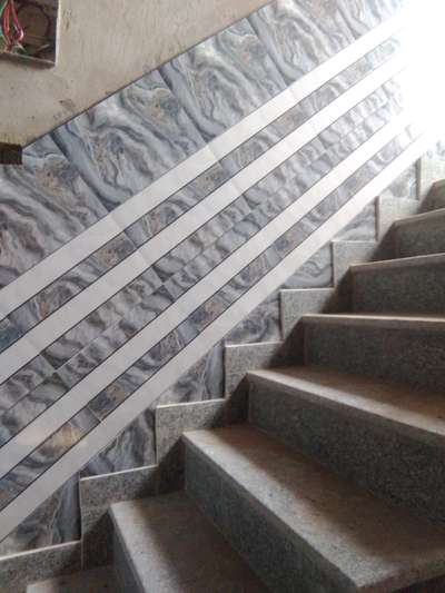 Staircase, Wall Designs by Contractor Sanjay Khan, Gautam Buddh Nagar | Kolo