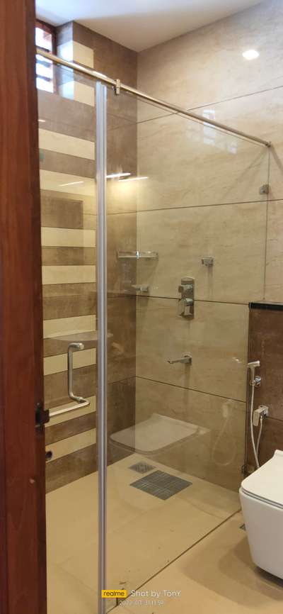 Bathroom Designs by Interior Designer MARIYA GLASS SOLUTION, Alappuzha | Kolo