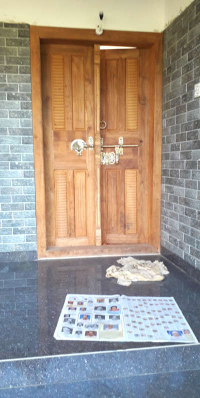 Door Designs by Carpenter Rajesh  kumar V R, Kottayam | Kolo