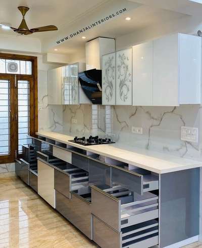 Kitchen, Storage, Lighting Designs by Carpenter Razvi furniture  click design, Delhi | Kolo