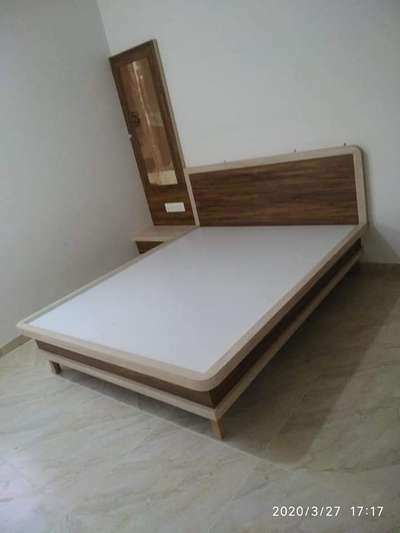 Bedroom, Furniture, Storage, Flooring Designs by Contractor Nazar saifi, Ghaziabad | Kolo