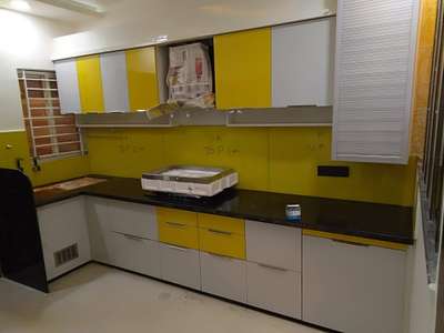 Kitchen, Storage Designs by Carpenter Rajkumar Vishwakarma, Bhopal | Kolo