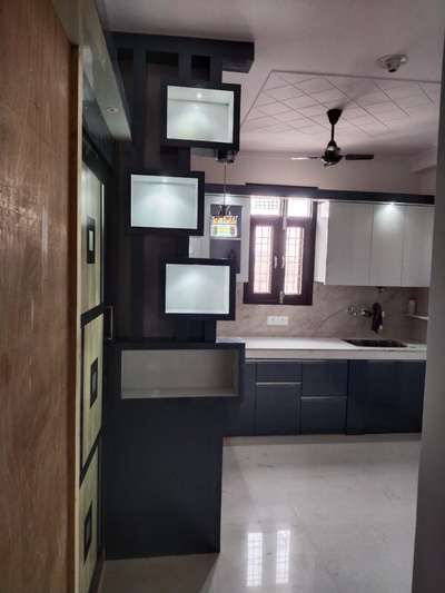 Kitchen, Storage, Window Designs by Carpenter Golu Sharma, Delhi | Kolo