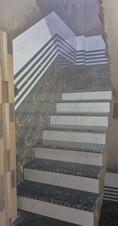 Staircase Designs by Building Supplies Aftab Ali, Ghaziabad | Kolo