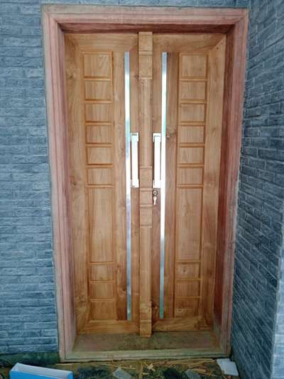 Door Designs by Carpenter Pratheesh Kumar, Pathanamthitta | Kolo