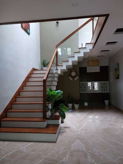 Staircase Designs by Interior Designer Aone ഗ്ലാസ്‌  interiors , Kannur | Kolo