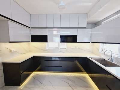 Kitchen, Lighting, Storage Designs by Carpenter Sunil Kumar, Gurugram | Kolo