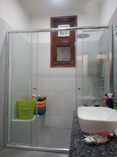 Bathroom Designs by Service Provider kamal singh kamal singh, Gautam Buddh Nagar | Kolo