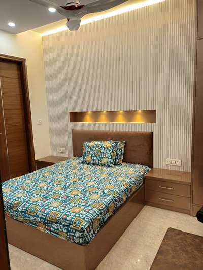 Furniture, Lighting, Storage, Bedroom Designs by Carpenter Mohd Amir, Delhi | Kolo
