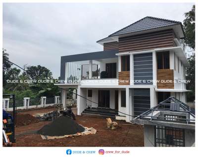Exterior Designs by Contractor DUDE And CREW Builders And Developers, Kottayam | Kolo