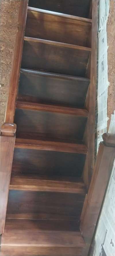 Staircase Designs by Carpenter Viswan Achu, Kollam | Kolo