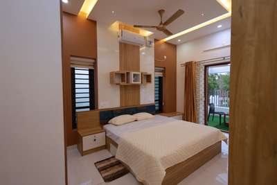 Bedroom, Furniture, Storage, Lighting Designs by Civil Engineer AL Manahal Builders and Developers, Thiruvananthapuram | Kolo