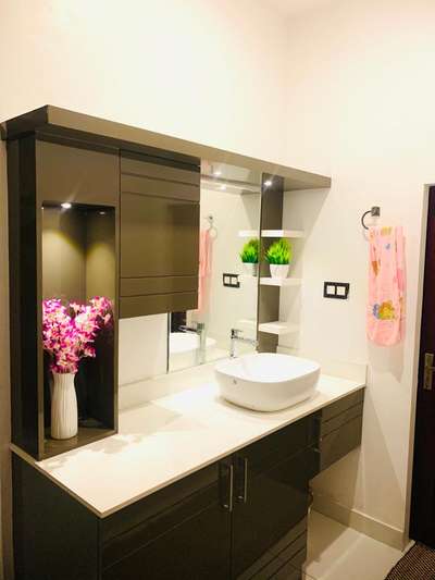 Bathroom, Furniture Designs by Painting Works satheesh satheesh pp, Kozhikode | Kolo