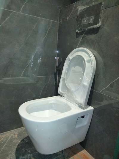 Bathroom Designs by Plumber Rajkisor Malik, Delhi | Kolo
