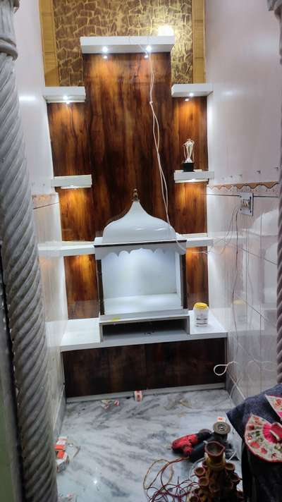 Lighting, Prayer Room, Storage Designs by Carpenter Ashif Saifi, Faridabad | Kolo