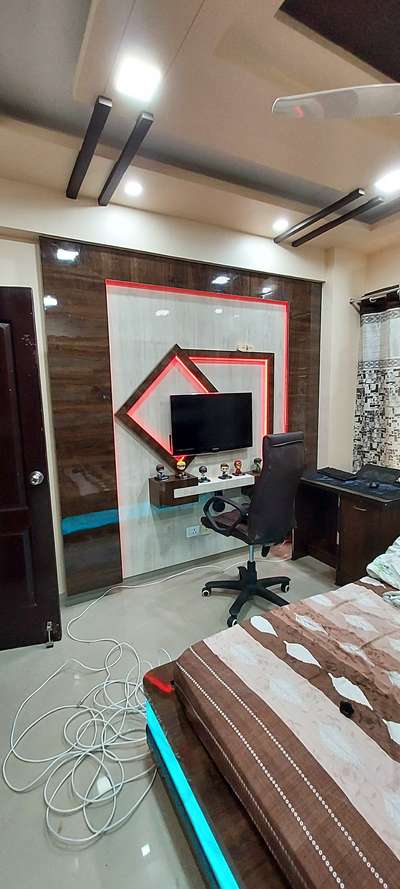 Bedroom, Lighting, Storage, Furniture, Wall Designs by Contractor Nazar Mohd, Gautam Buddh Nagar | Kolo