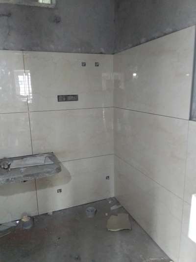 Bathroom Designs by Contractor mohd aasim mohd aasim, Gautam Buddh Nagar | Kolo