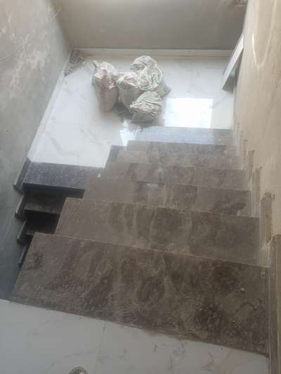 Staircase Designs by Flooring Sameer Mansoori, Panipat | Kolo