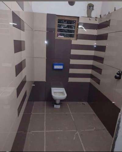 Bathroom Designs by Flooring Aziz patel Kantrksan, Dewas | Kolo