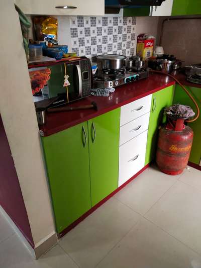 Kitchen, Storage Designs by Contractor Nasru Saifi, Gautam Buddh Nagar | Kolo