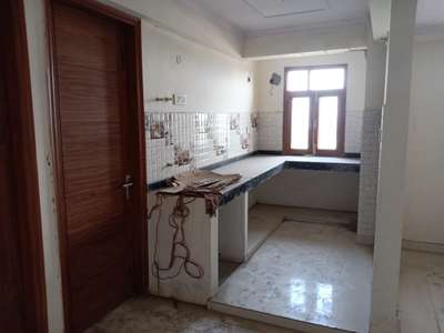 Kitchen, Storage, Window Designs by Contractor Well Done Contractors, Delhi | Kolo