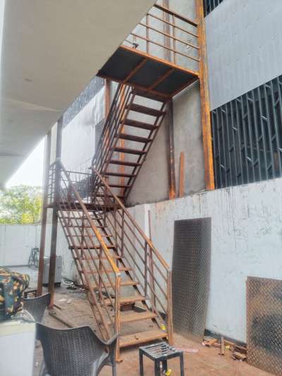 Staircase Designs by Fabrication & Welding Zubair Ansari, Gautam Buddh Nagar | Kolo